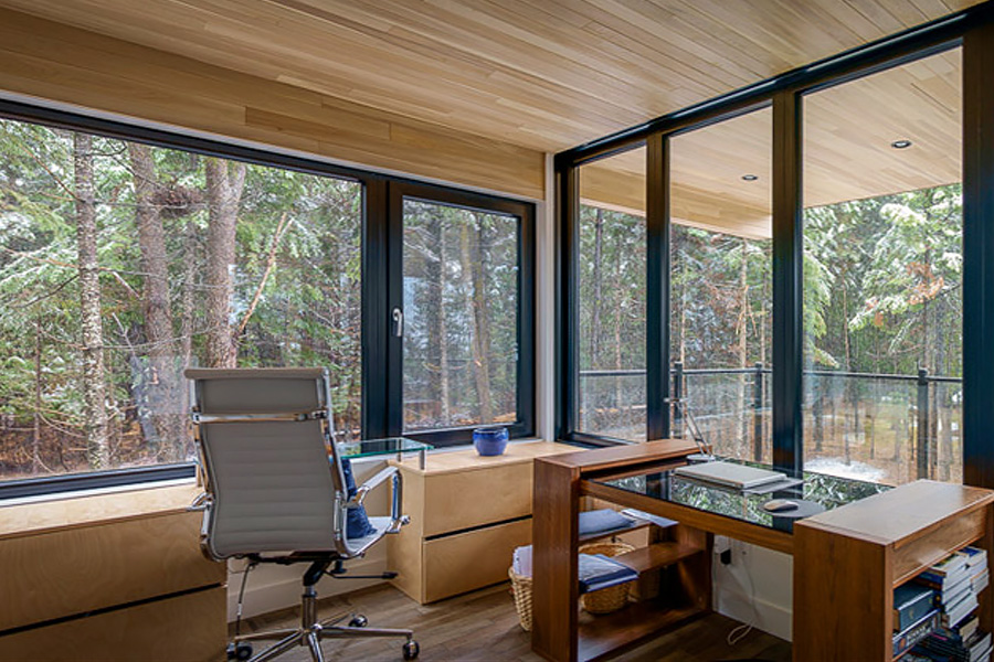 Commercial office building with slim aluminium tilt and turn windows